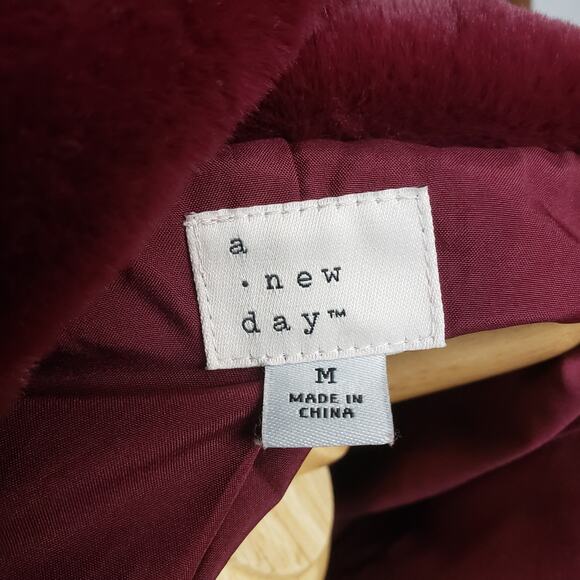 A New Day Faux Fur Burgundy Crop Jacket Medium - Picture 3 of 10